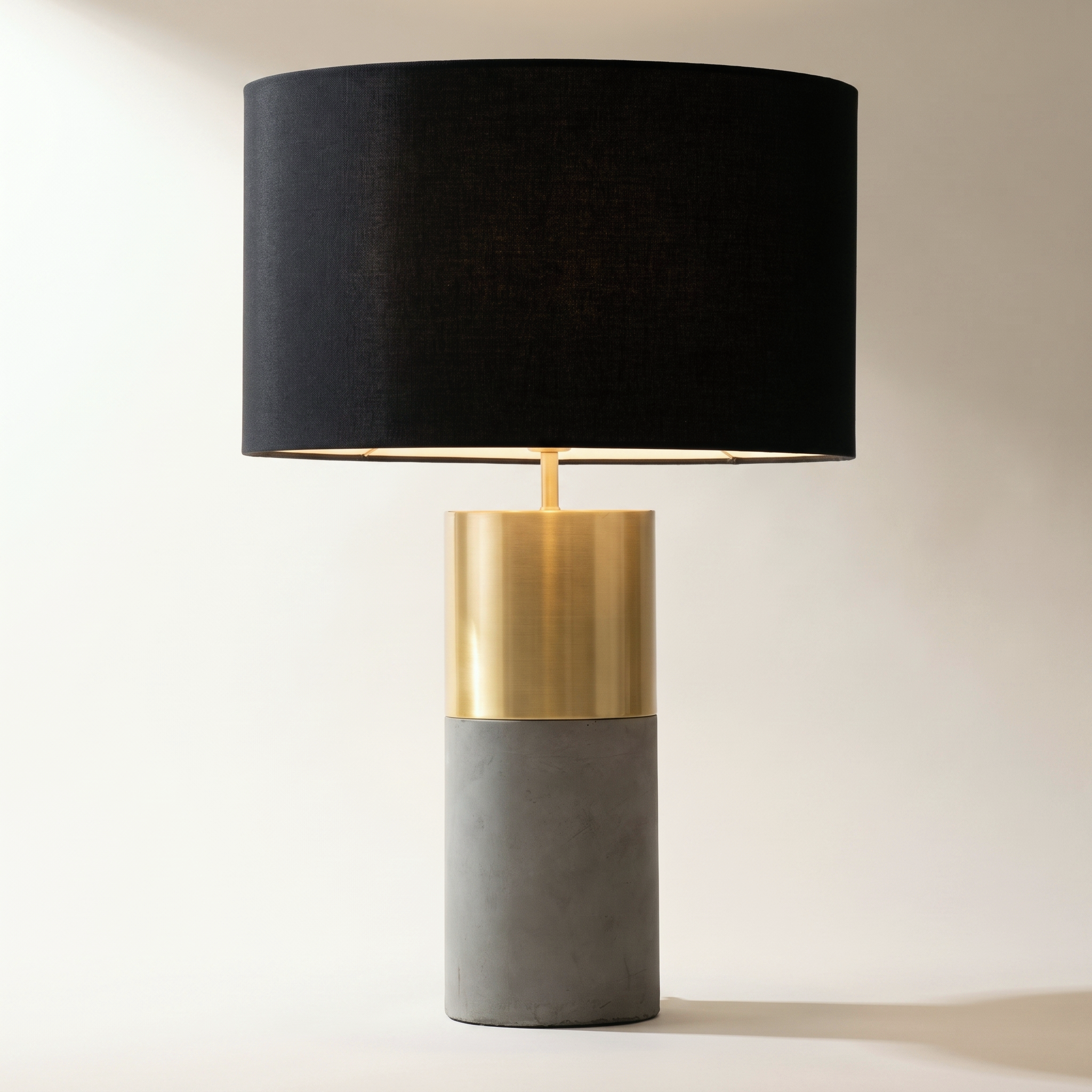 Xtricity "Classic" Table Lamp
