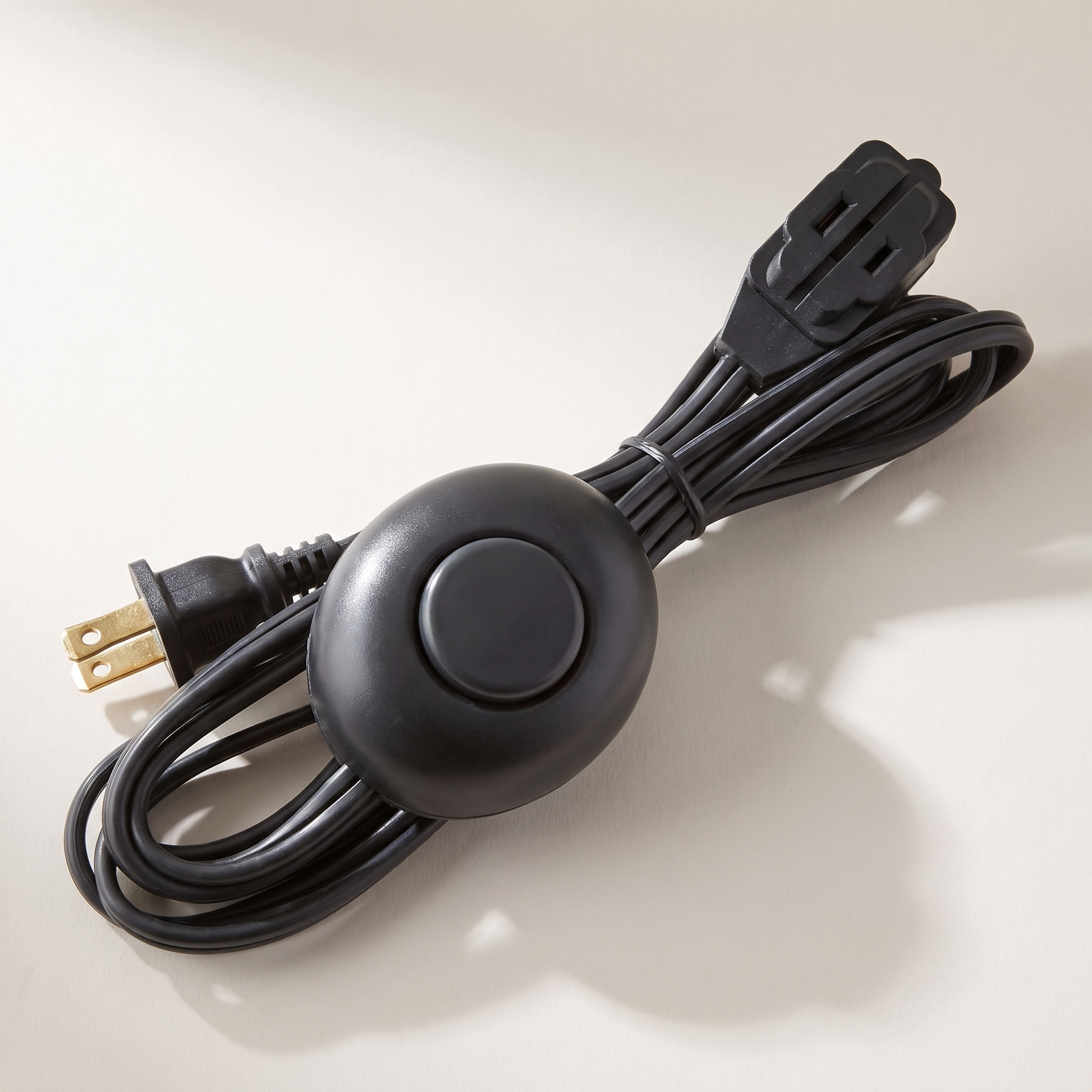 Indoor Light-Duty Extension Cord with Foot Switch, 3 Outlets - Black