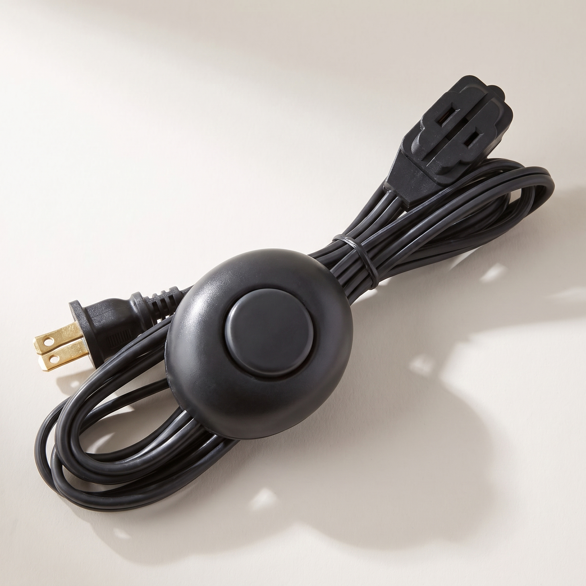 Indoor Light-Duty Extension Cord with Foot Switch, 3 Outlets - Black