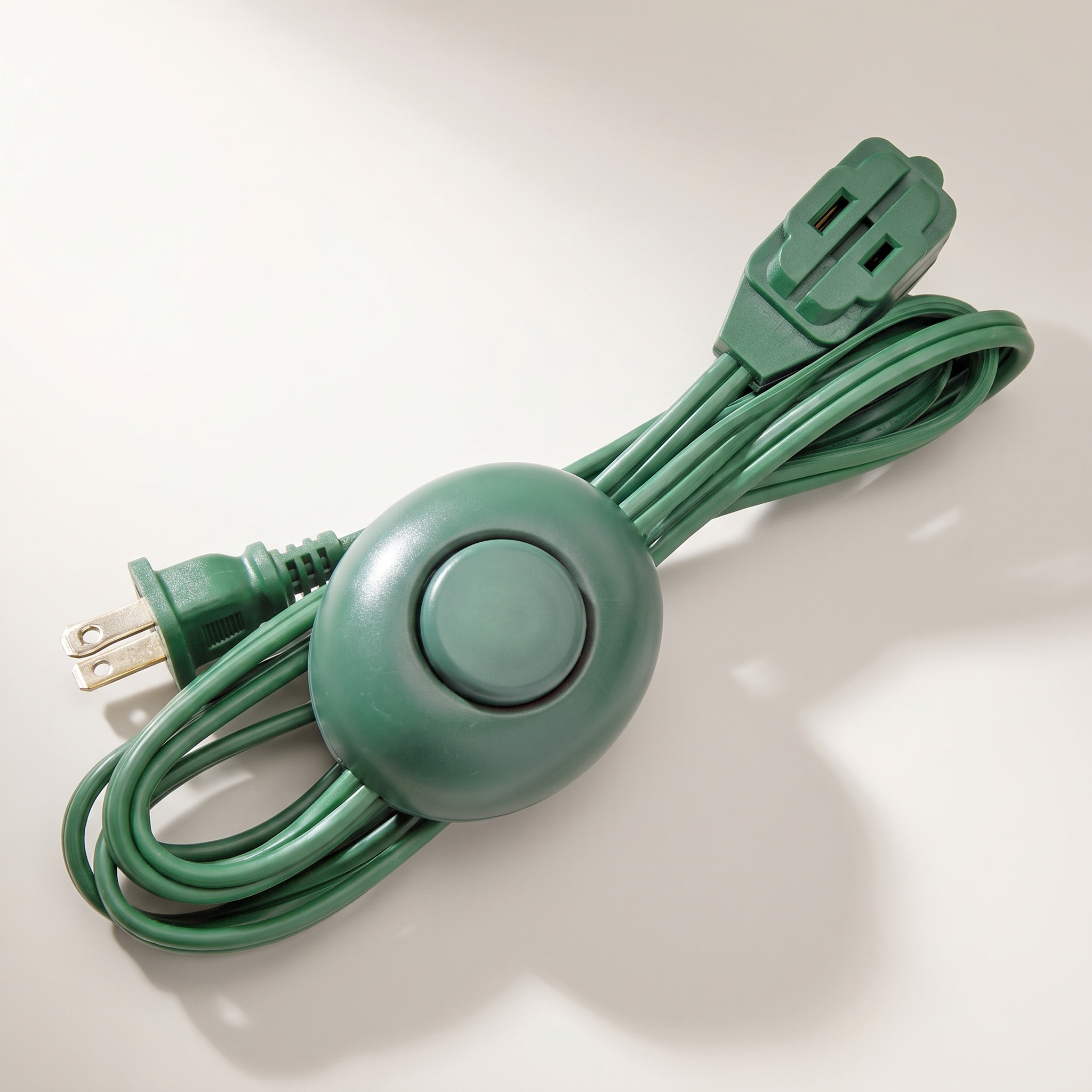 Indoor Light-Duty Extension Cord with Foot Switch, 3 Outlets - Green