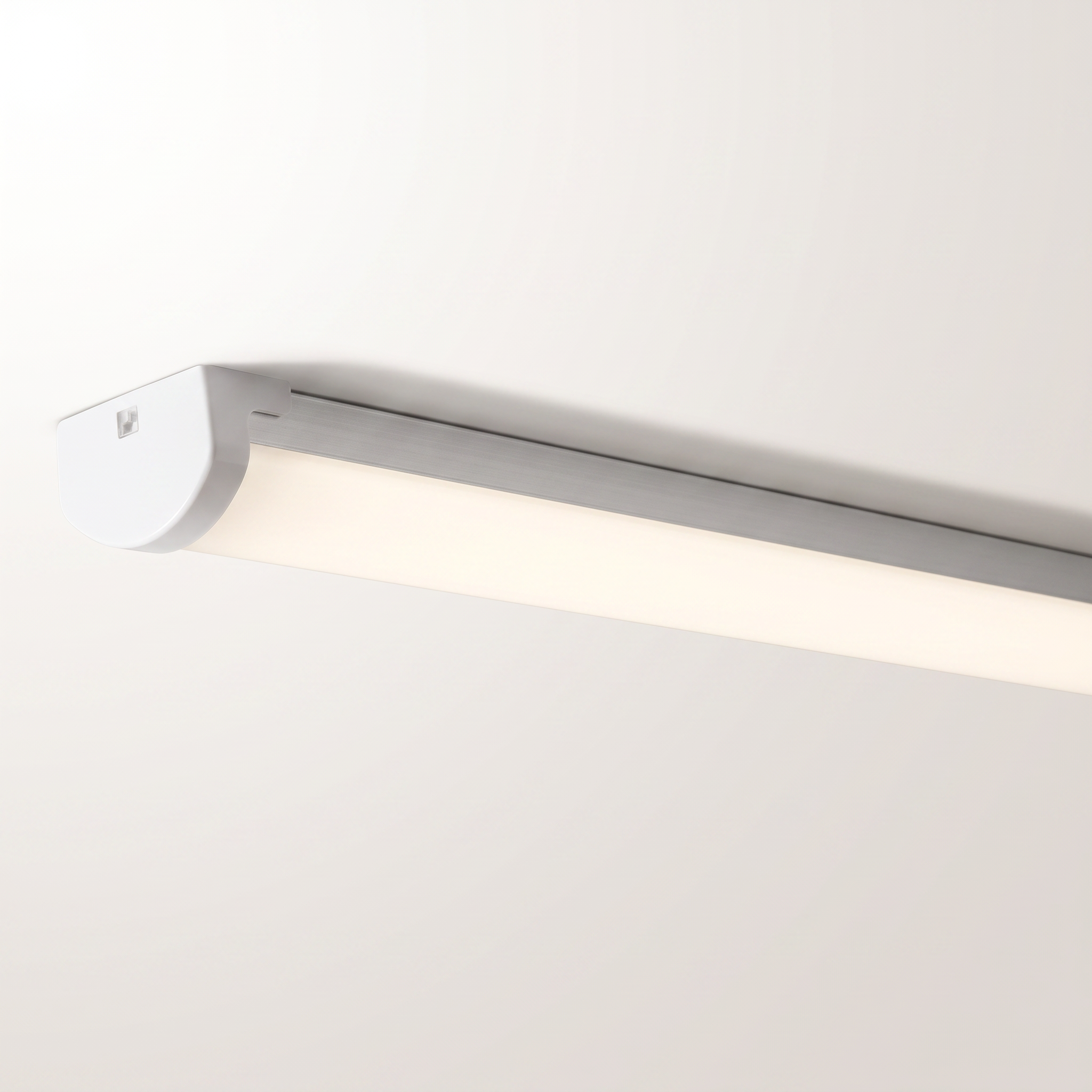 Xtricity 4' LED Wraparound Light — 55W / 5000 Lumens / 4000K Cool White