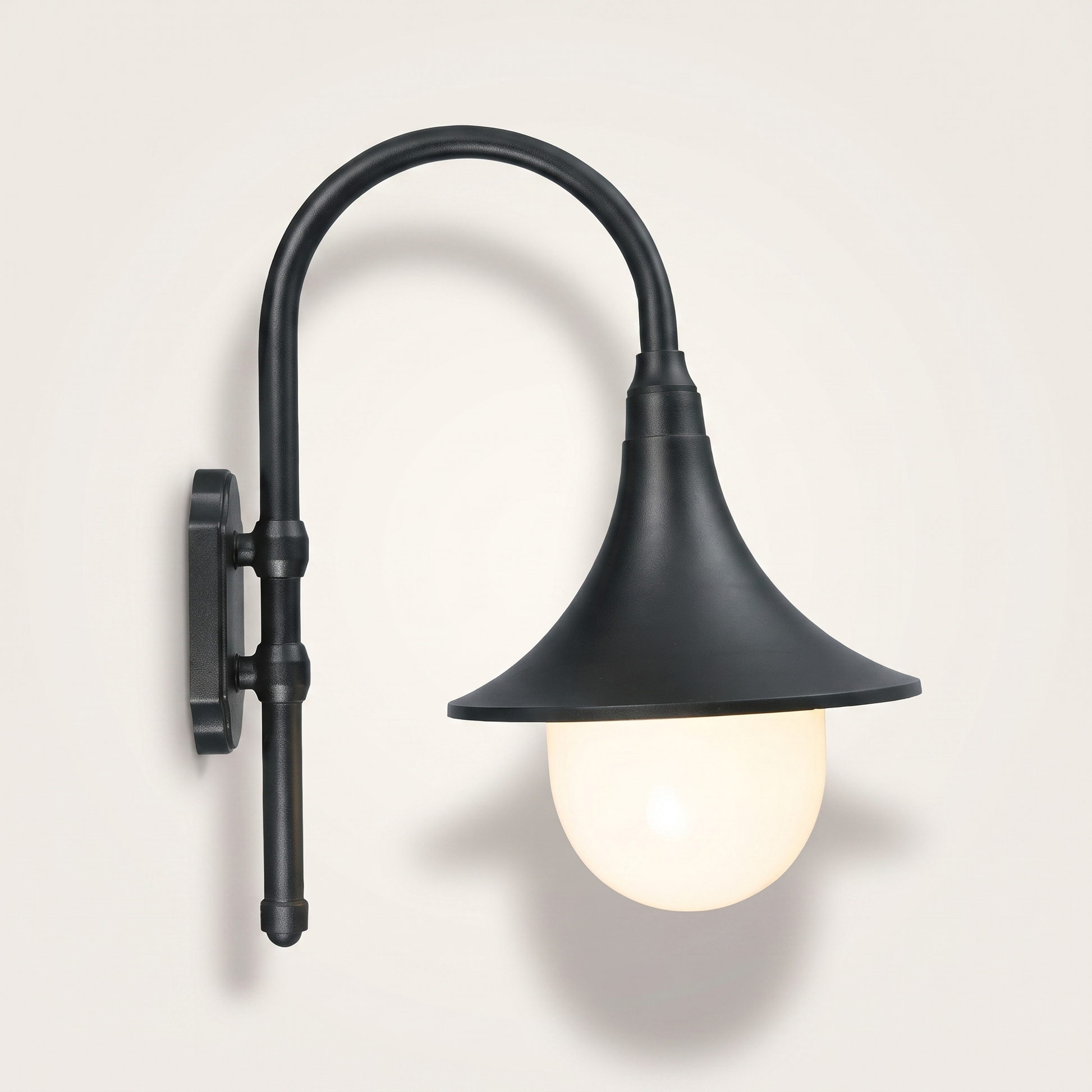 Outdoor Wall Mount — Black
