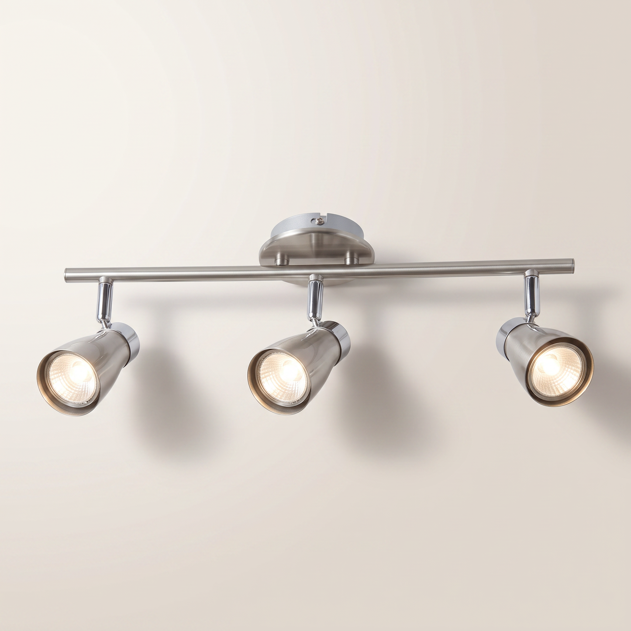 "Yorkshire" 3-Head Track Bar — Nickel & Chrome