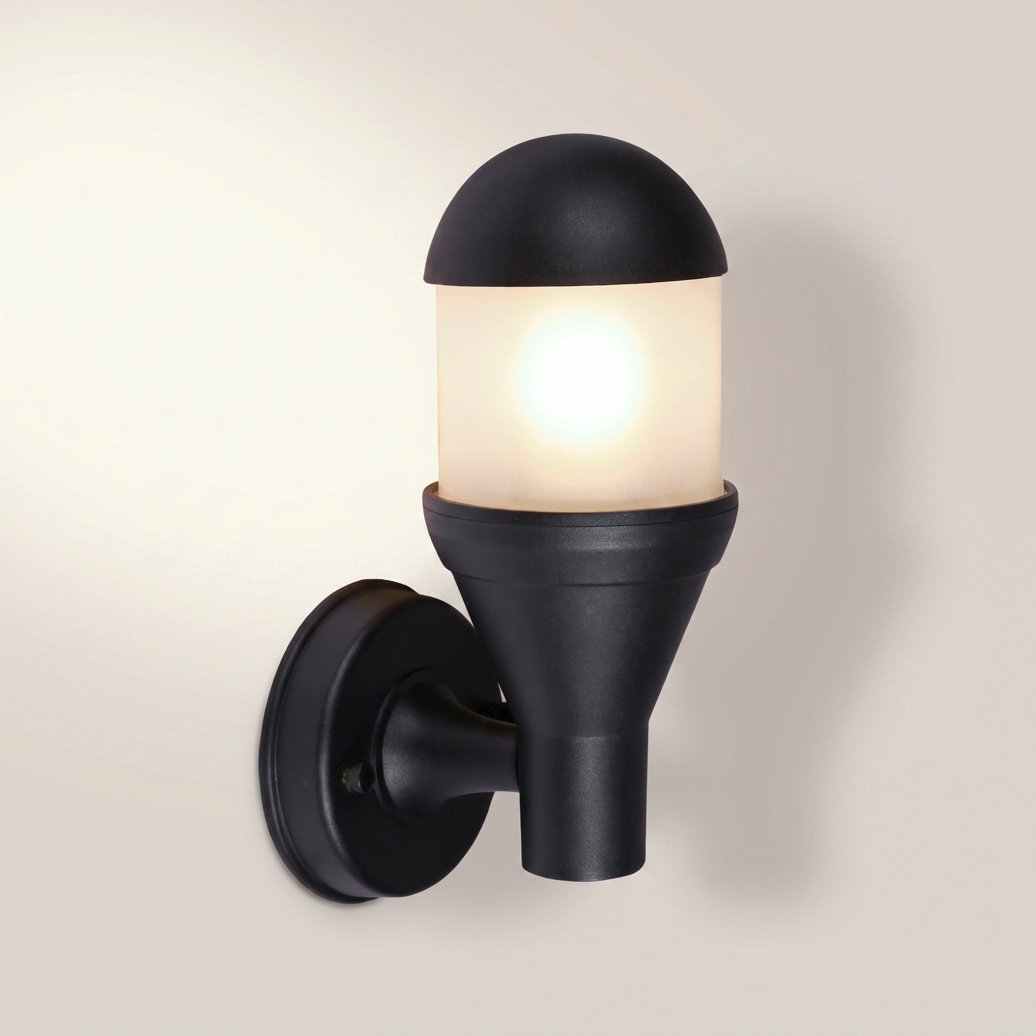 "Graham" Outdoor Wall Mount (145 mm) — Black Iron & Glass