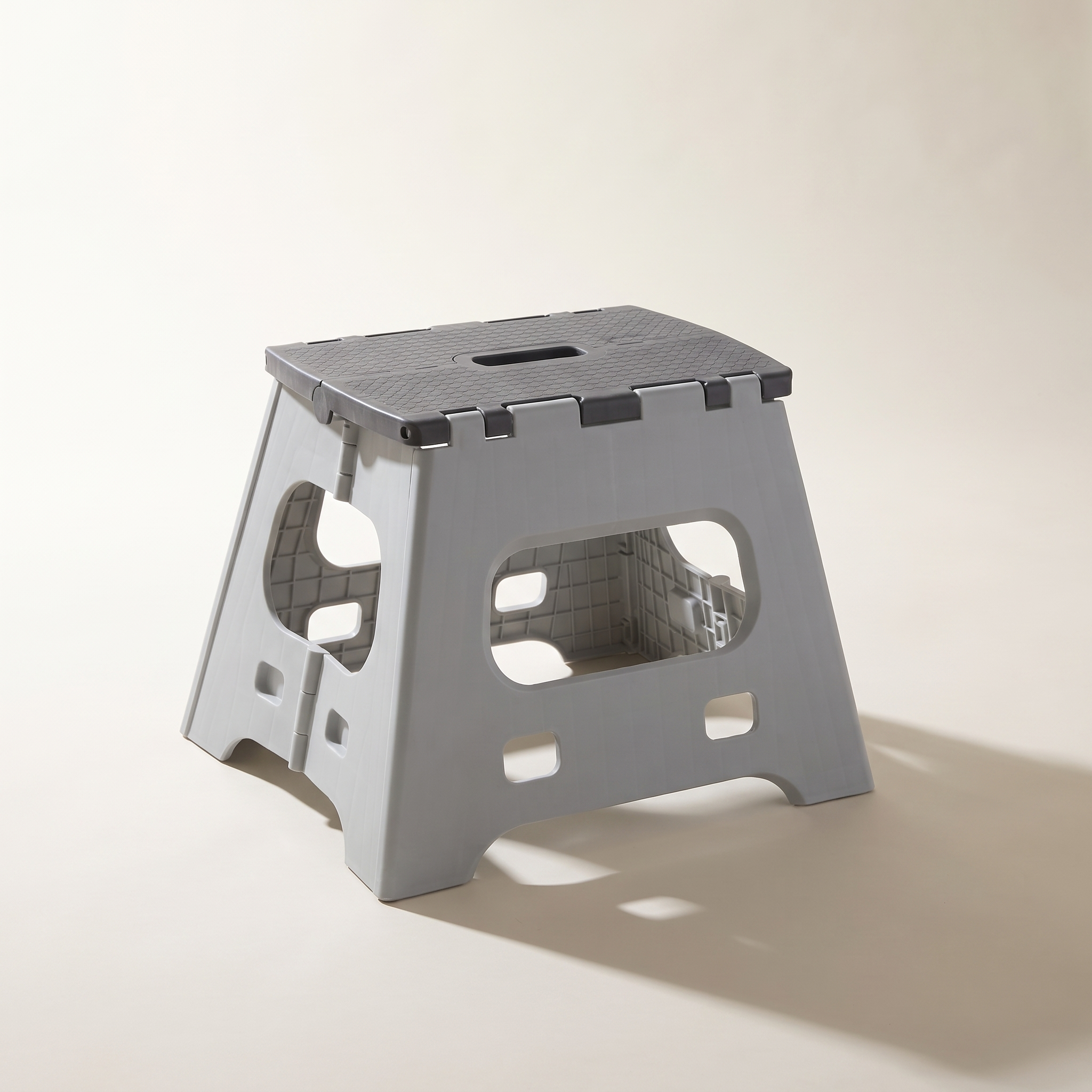 Tabouret pliant en plastique 26,5 cm — Gris