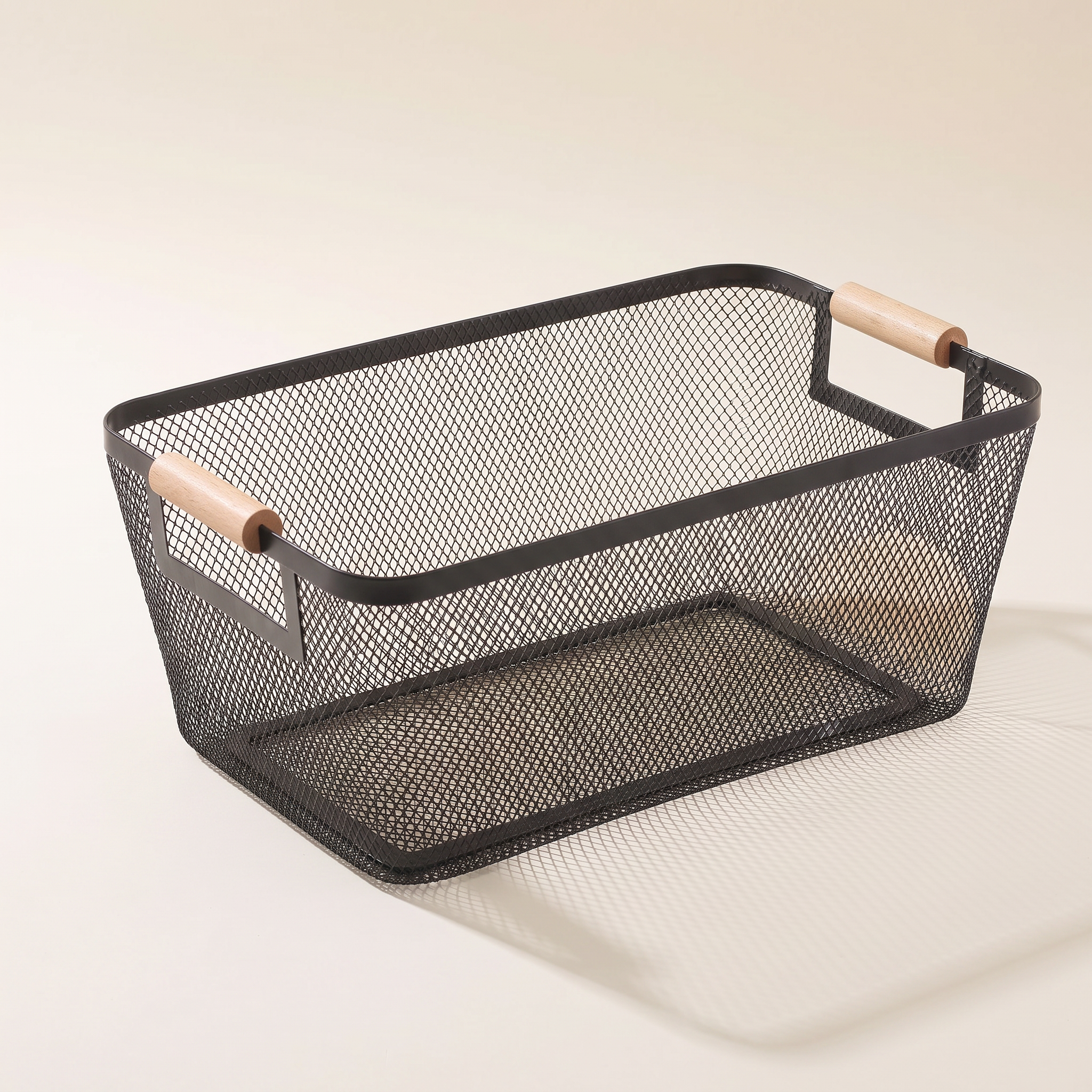 Panier en grillage de fer thermolaqué avec poignée en bouleau — Grand modèle