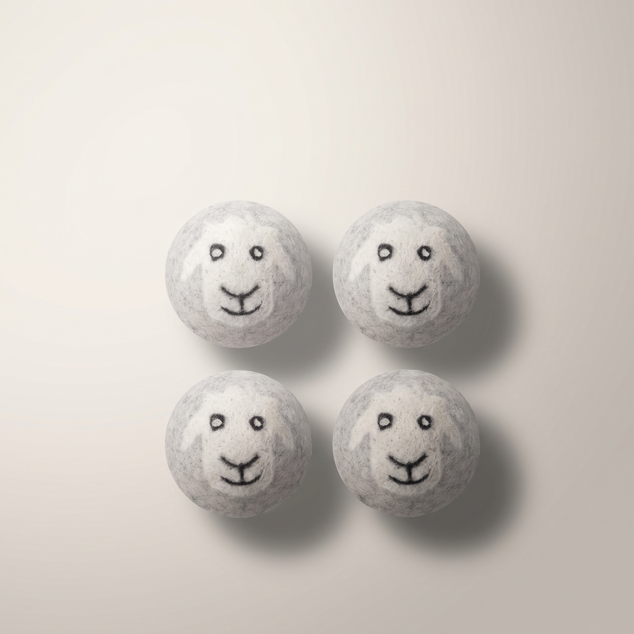 Boules de séchage en laine, paquet de 4 — Gris clair