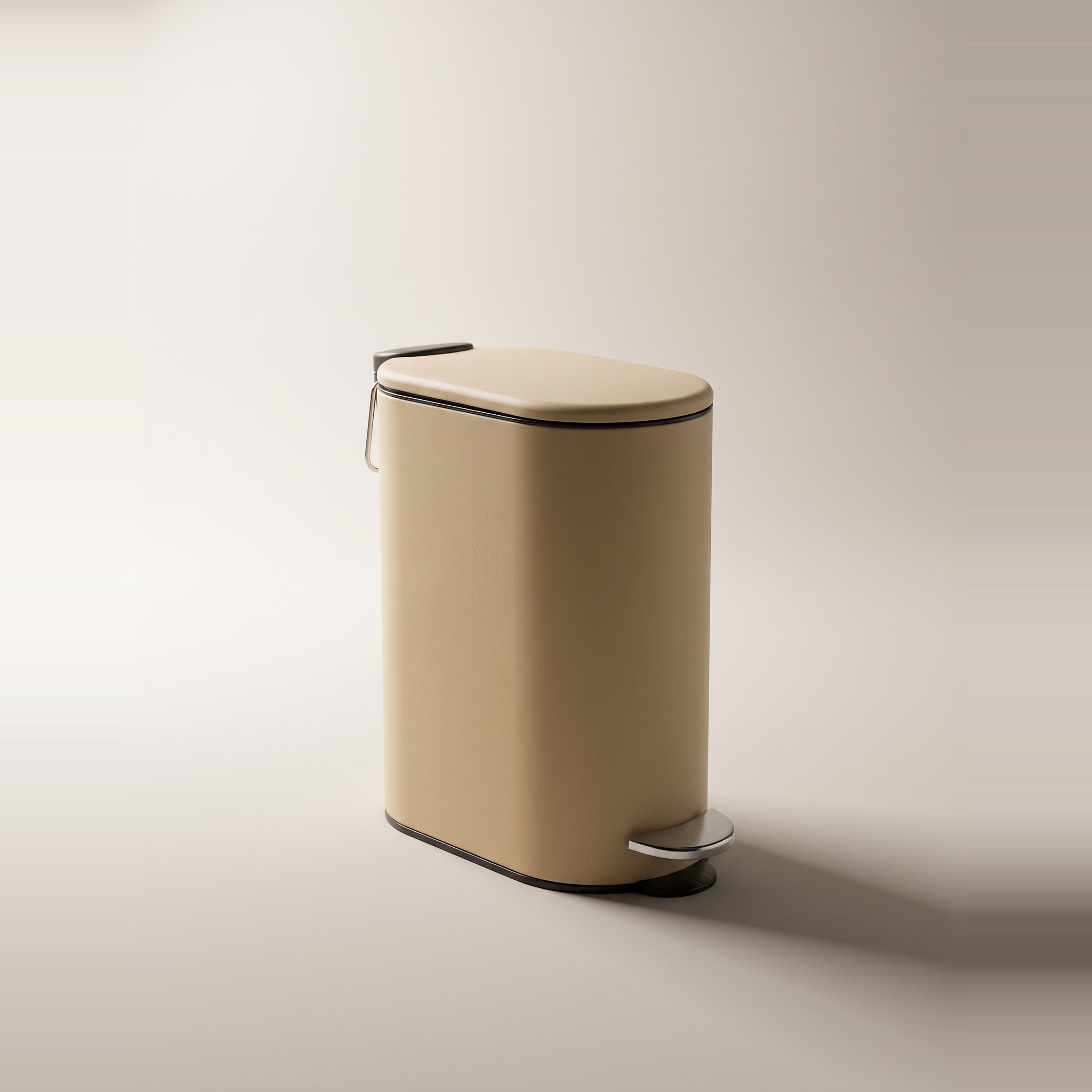 Poubelle à pédale en métal Slim 5 L avec fermeture douce — Beige mat