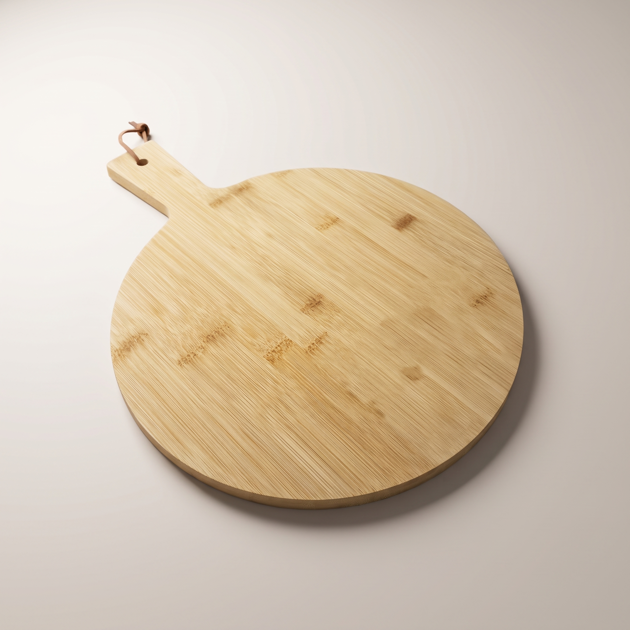 Planche à fromage ronde en bambou avec motif gravé — 17 po