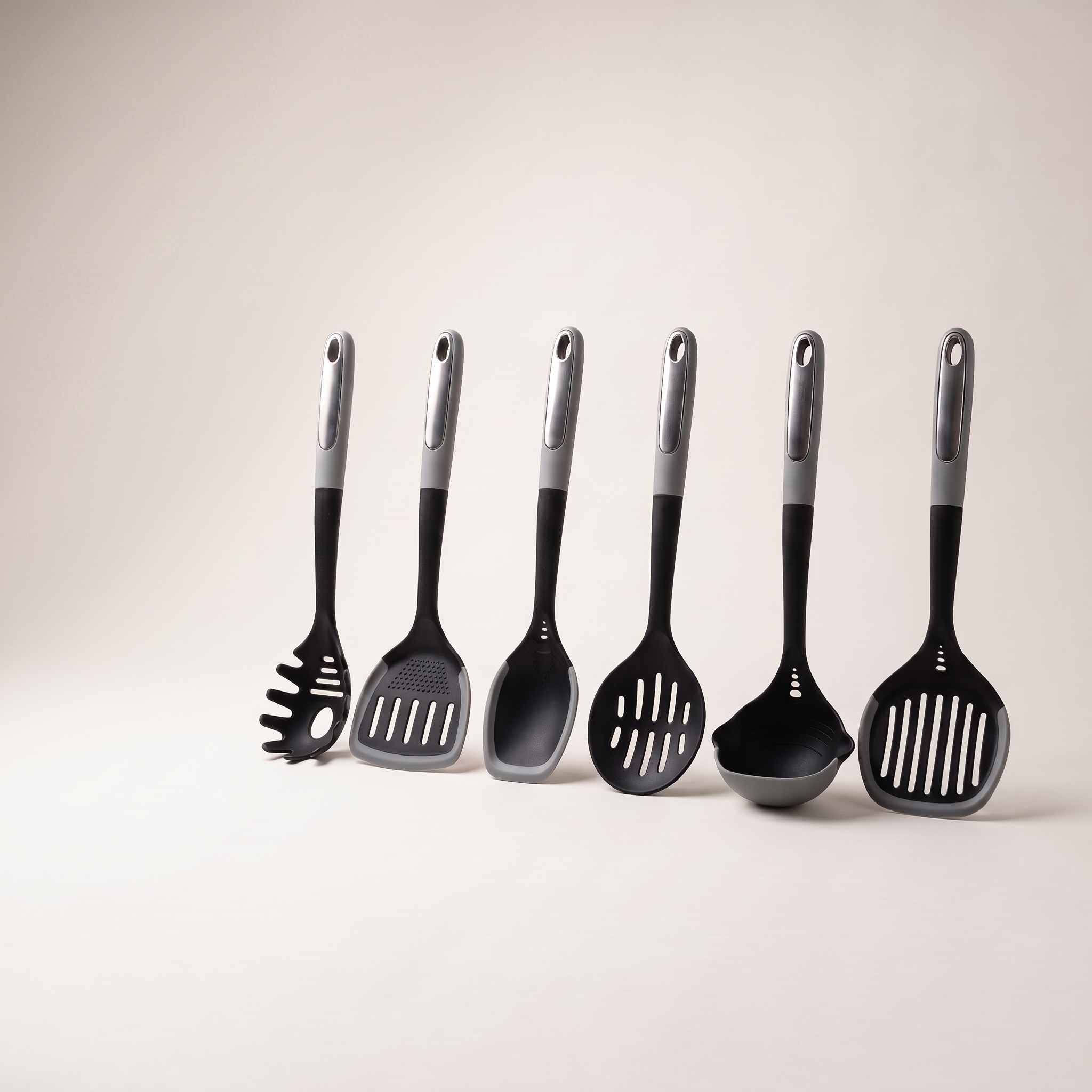Batterie de 6 ustensiles de cuisine avec poignées grises
