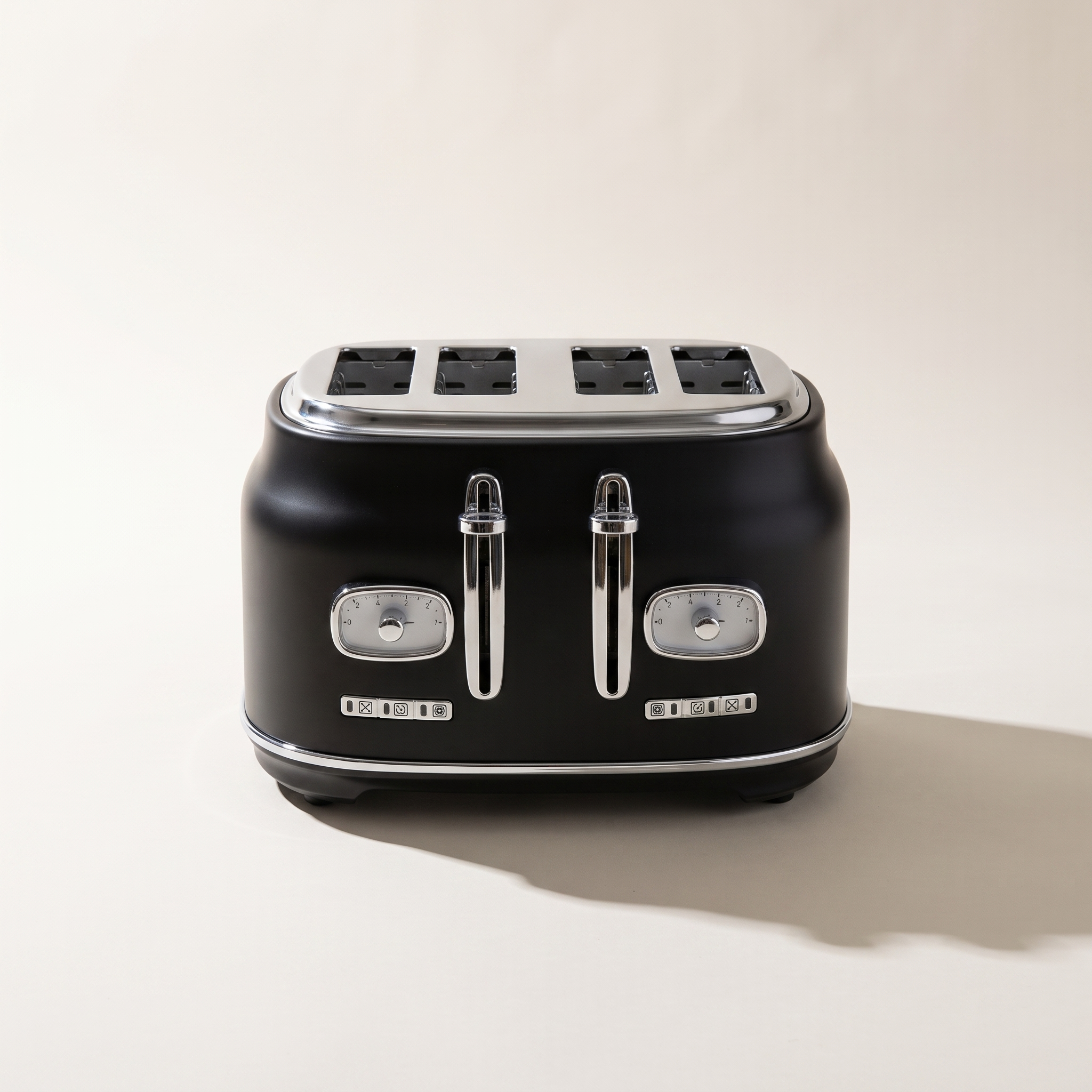 Grille-pain rétro à large fente pour 4 tranches avec voyant DEL — Noir mat, 1500 W