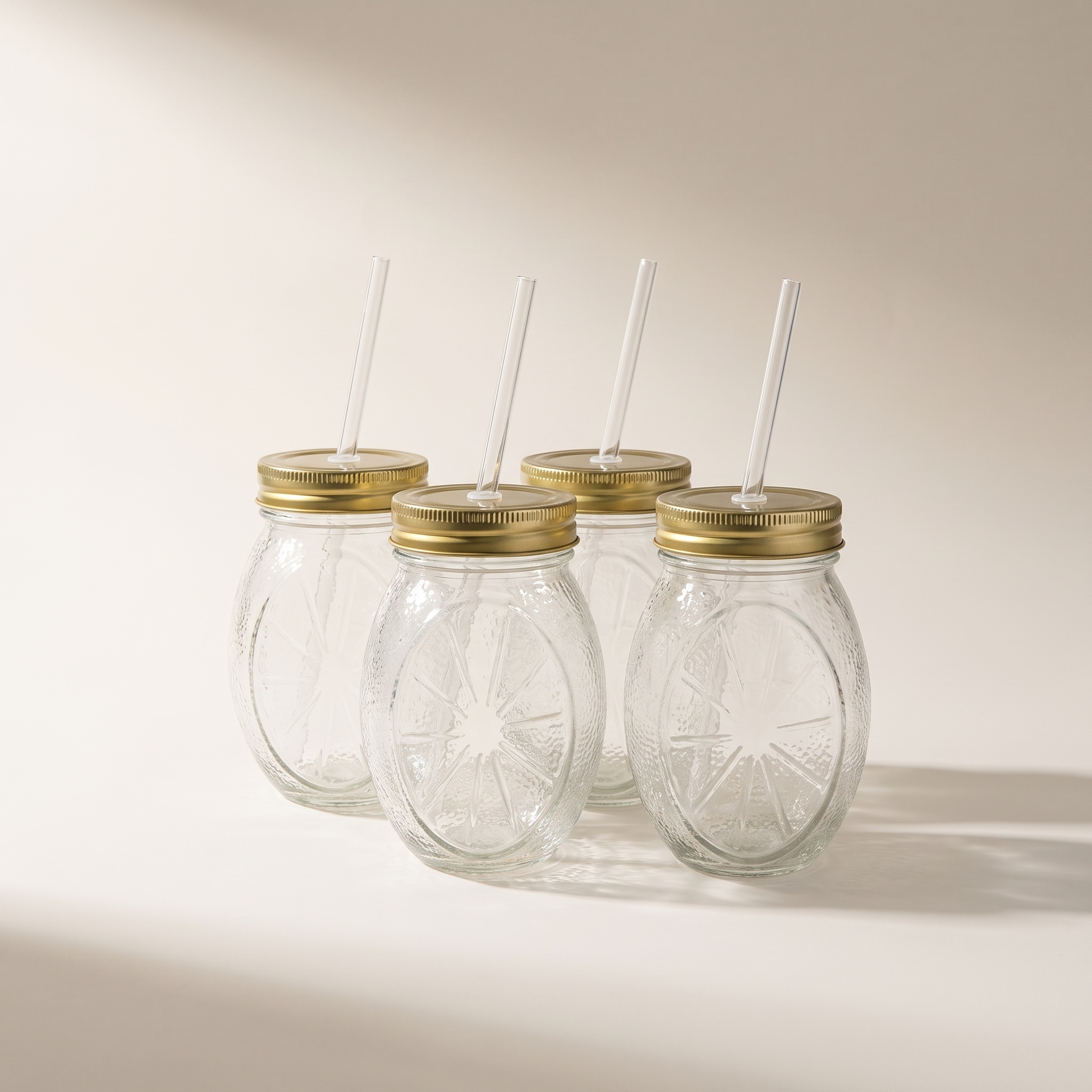 Bocaux à boire en verre en forme d'agrume avec couvercles et pailles (ensemble de 4)