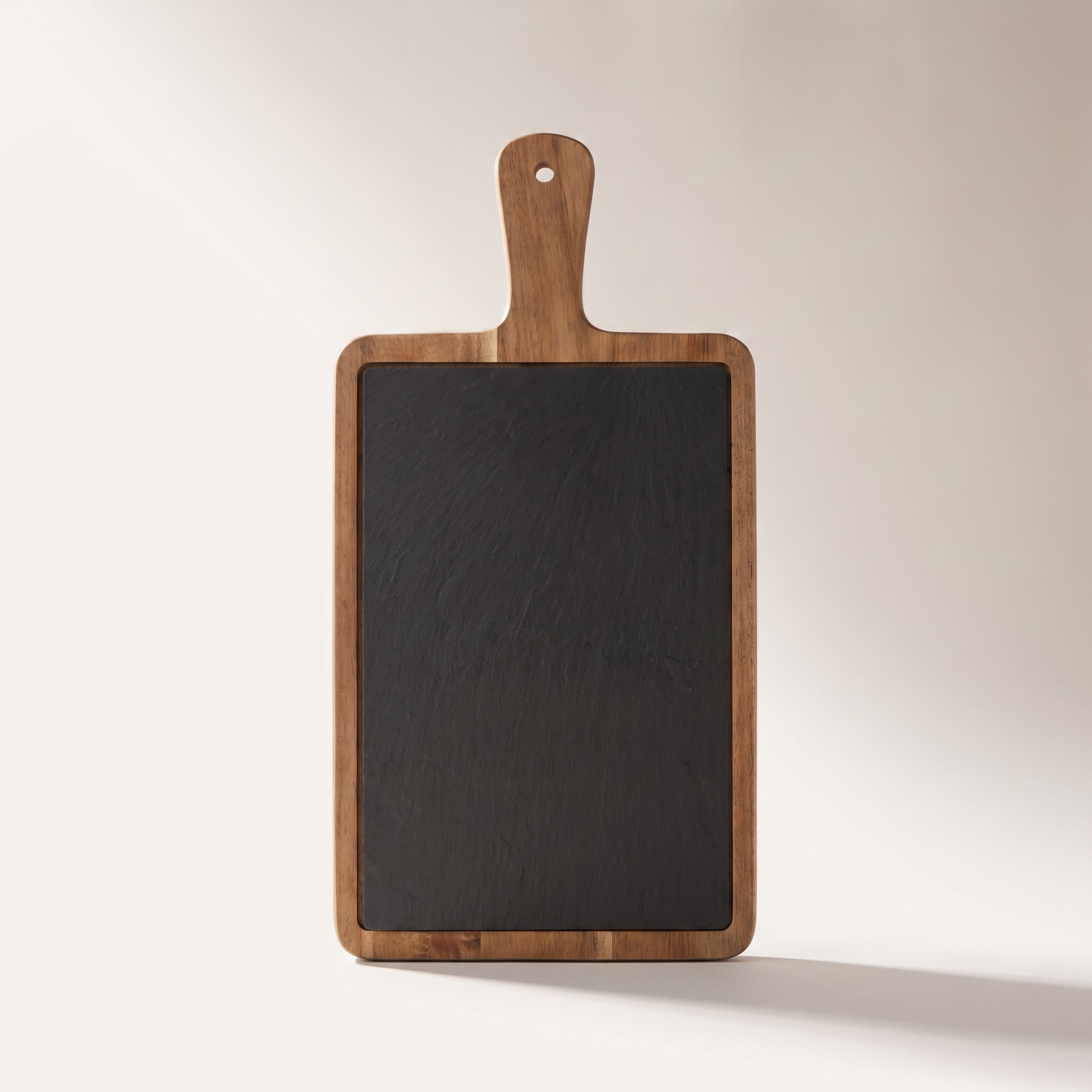 Planche de service en bois d'acacia avec insert amovible en ardoise noire