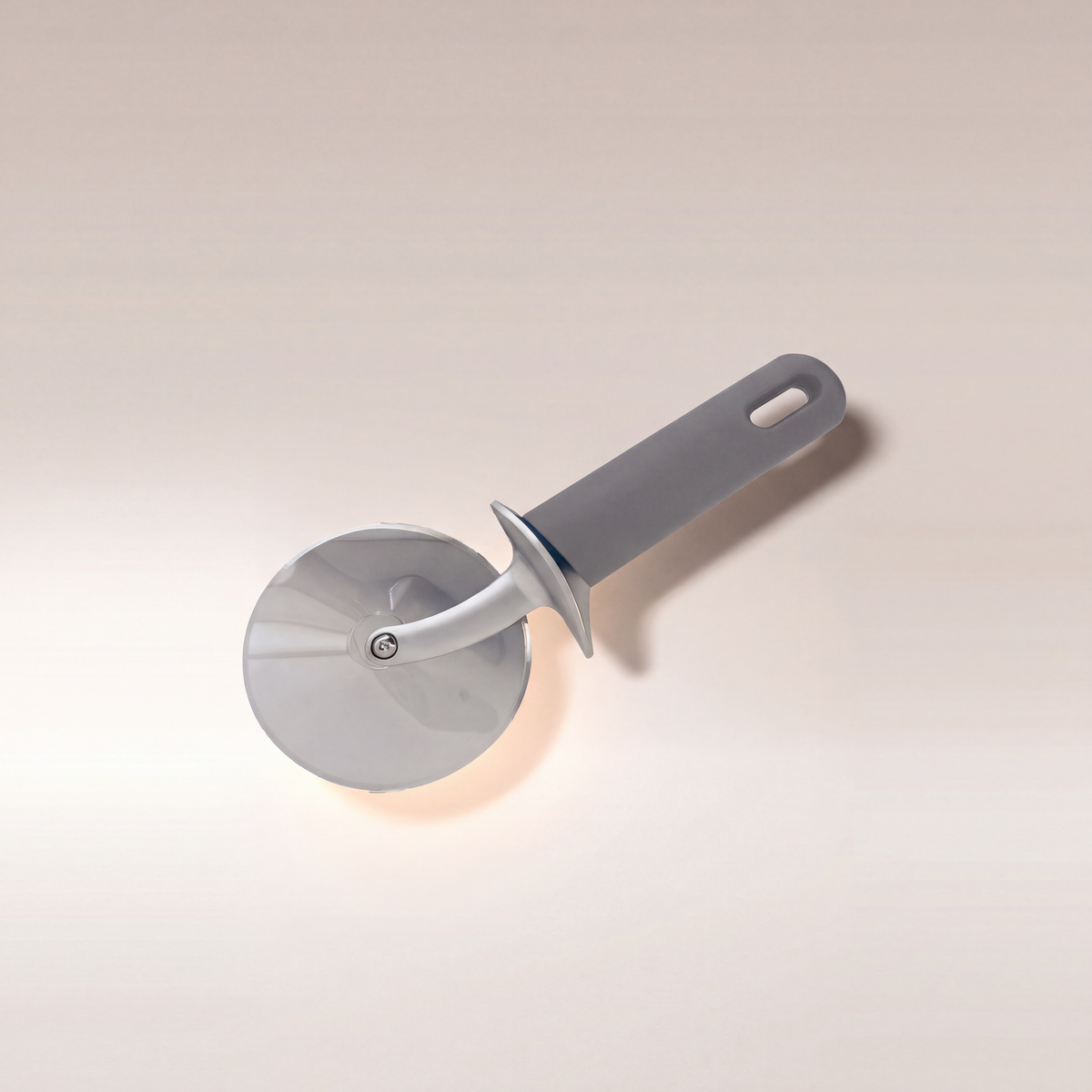 Heavy-Duty Nickel Plated Pizza Cutter