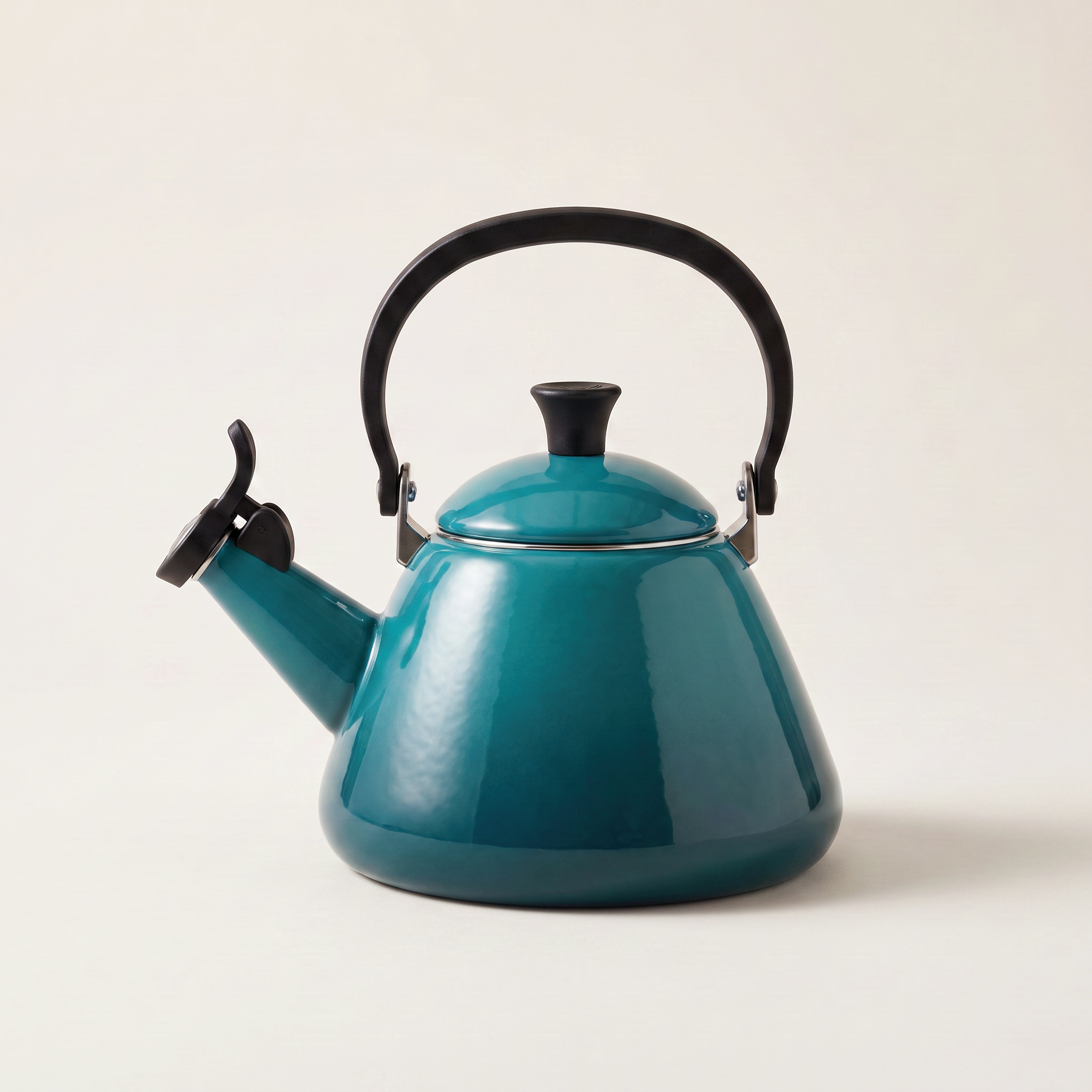 Enameled Carbon Steel Whistling Kettle — Sapphire Blue, 2.1 L
