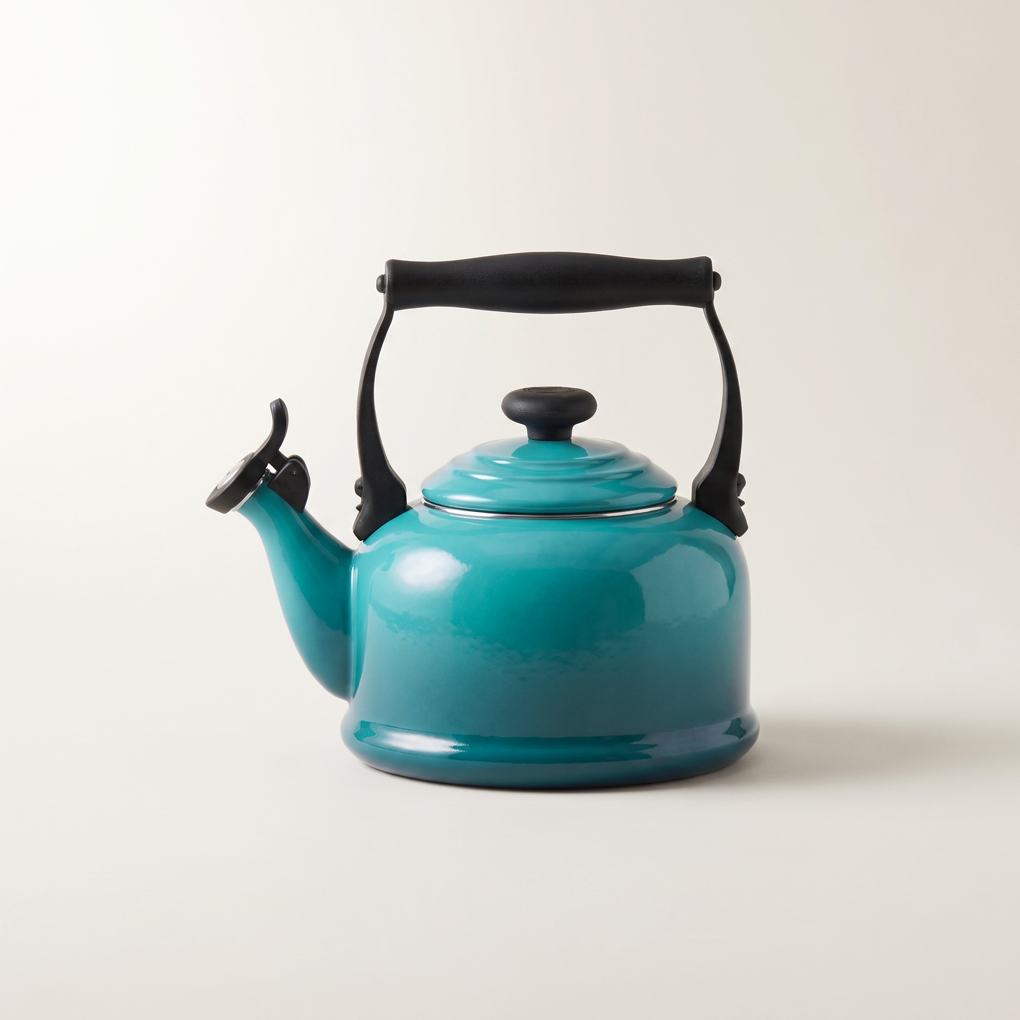Enameled Carbon Steel Whistling Kettle — Sapphire Blue, 2.5 L