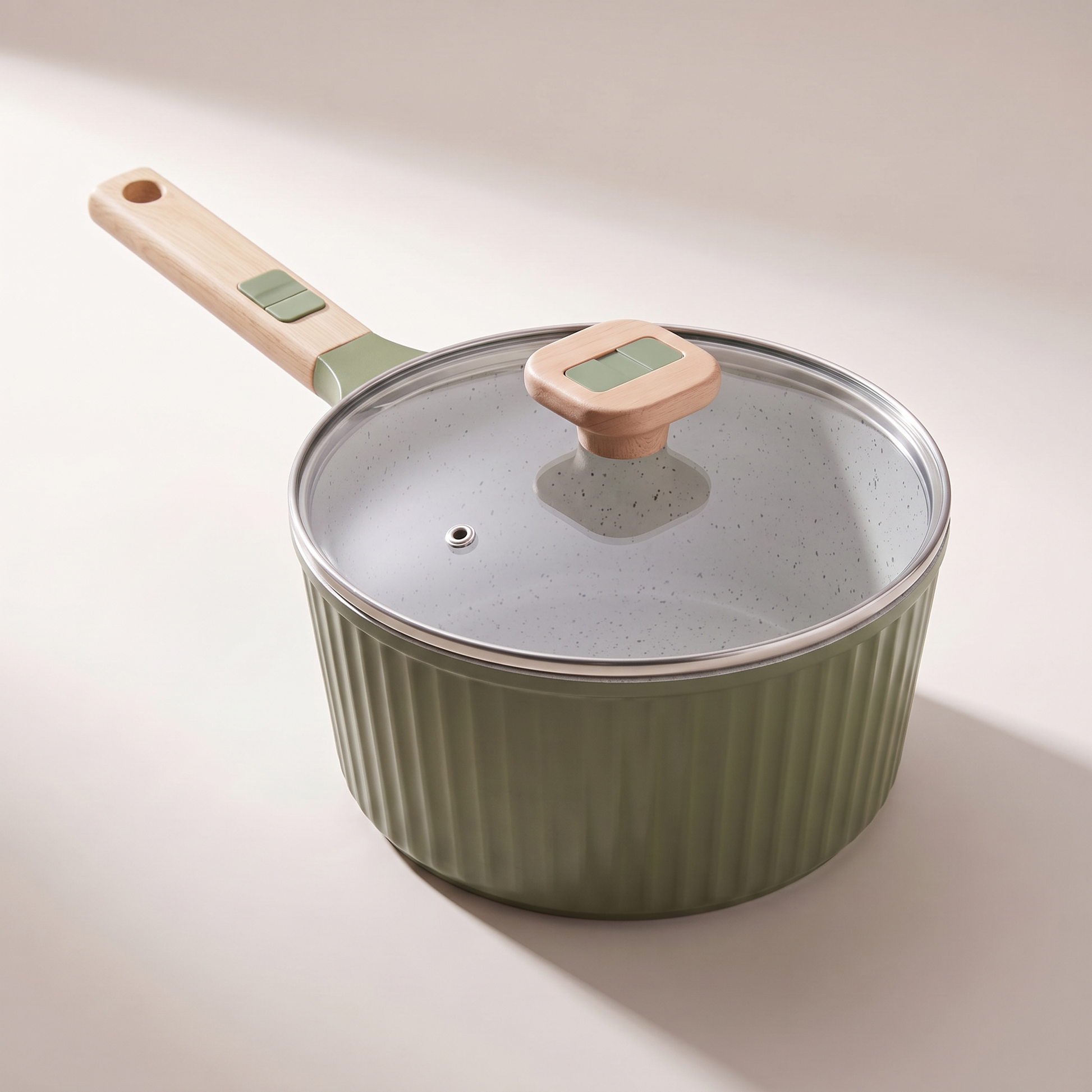 Inspiration Italia Die-Cast Fluted Ceramic Saucepan with Glass Lid, 18 cm (1.8 L)